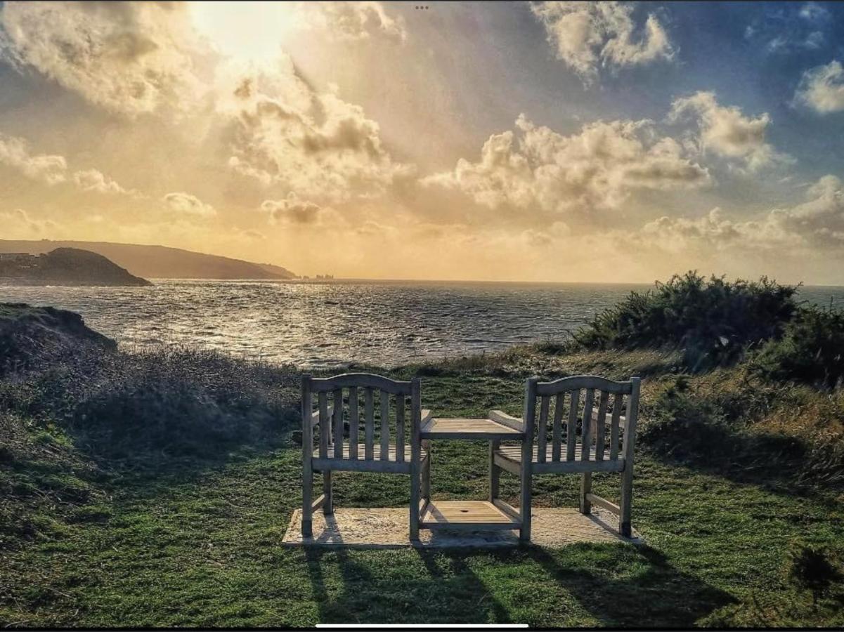 Bayview Self-Catering Coastal Bungalow In Rural West Wight Freshwater Esterno foto